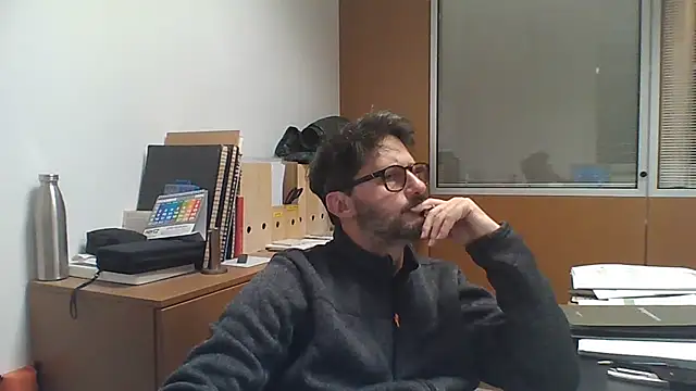 Snapshot of Cellino4 chatting on 01-14-25, 07:00 Cellino4 online show from 01-14-25, 07:00