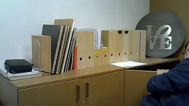 Snapshot of Cellino4 chatting on 02-12-25, 05:16 Cellino4 online show from 02-12-25, 05:16