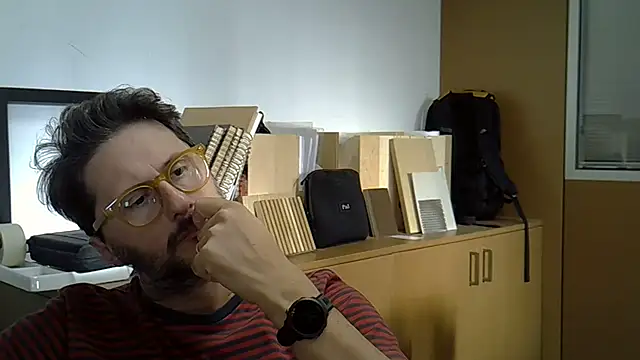 Snapshot of Cellino4 chatting on 09-30-25, 03:39 Cellino4 online show from 09-30-25, 03:39