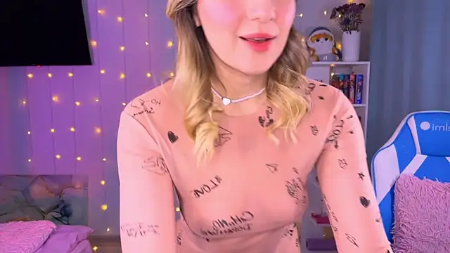 Mercedes Robinson online show from 10-16-25, 05:47