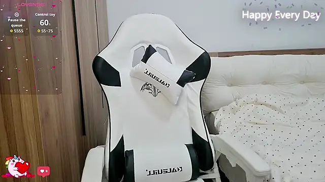 Snapshot of SlewVirus chatting on 09-11-25, 06:30 SlewVirus online show from 09-11-25, 06:30