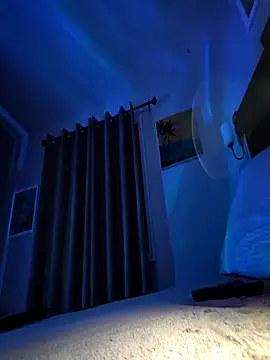 Snapshot of Rzemtsefg chatting on 11-15-25, 10:56 Rzemtsefg online show from 11-15-25, 10:56