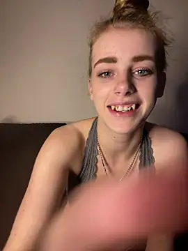 Snapshot of VioletxBlue chatting on 07-16-26, 09:43 VioletxBlue online show from 07-16-26, 09:43