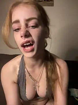 Snapshot of VioletxBlue chatting on 07-17-26, 11:20 VioletxBlue online show from 07-17-26, 11:20
