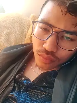 Snapshot of MysticalTylerAKXylo chatting on 12-17-25, 02:28 MysticalTylerAKXylo online show from 12-17-25, 02:28