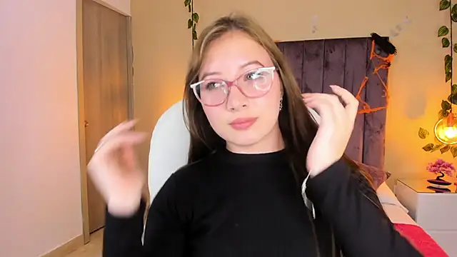 Snapshot of Dahlia_Rousse chatting on 10-03-25, 11:24 Dahlia Rousse online show from 10-03-25, 11:24