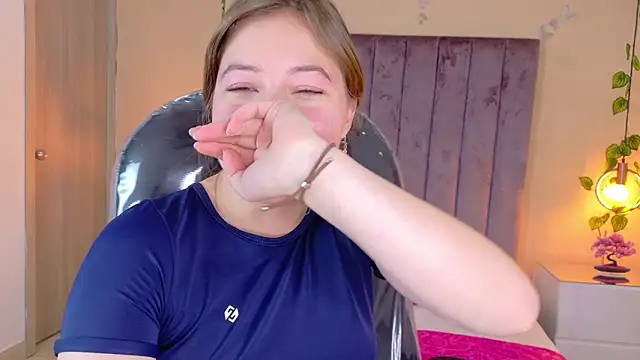 Dahlia Rousse online show from 03-07-26, 05:37