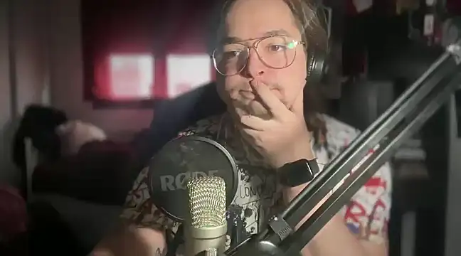 Snapshot of vittote chatting on 02-12-25, 04:44 vittote online show from 02-12-25, 04:44