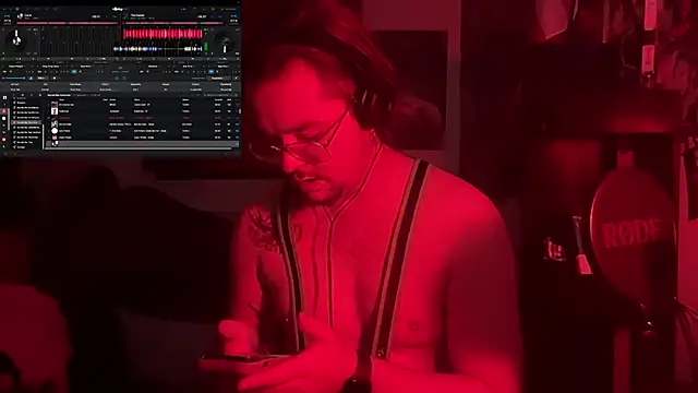 Snapshot of vittote chatting on 02-14-25, 02:28 vittote online show from 02-14-25, 02:28