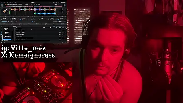 Snapshot of vittote chatting on 02-14-25, 11:42 vittote online show from 02-14-25, 11:42