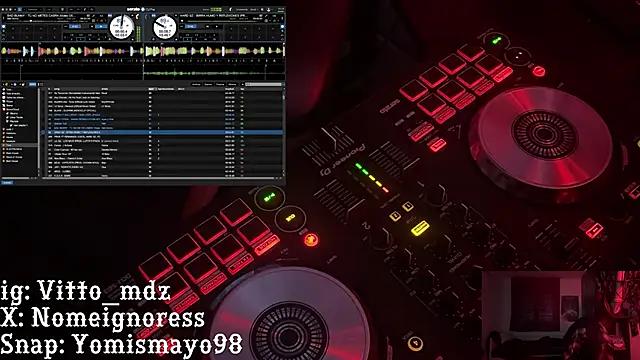 Snapshot of vittote chatting on 02-20-25, 05:40 vittote online show from 02-20-25, 05:40