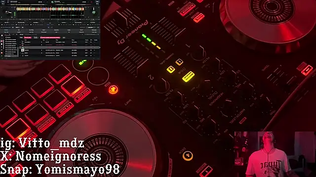 Snapshot of vittote chatting on 02-20-25, 11:54 vittote online show from 02-20-25, 11:54