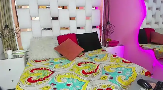 SolEvanss online show from 03-07-25, 03:18