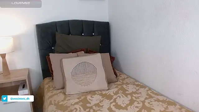 Veronica simons online show from 02-06-25, 09:17