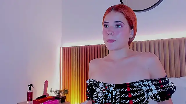 alliss ginger  online show from 03-18-25, 08:48