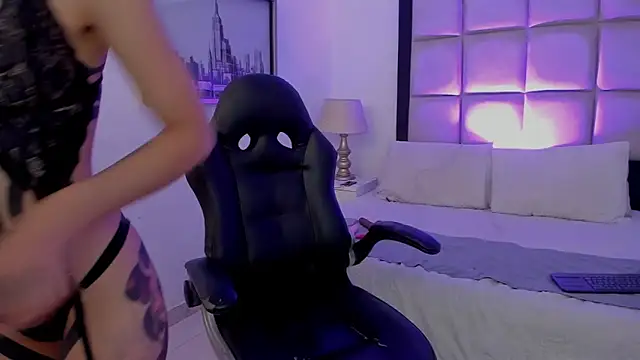 MeganPresleyy online show from 04-16-26, 05:52