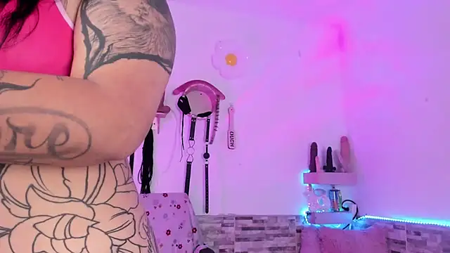 amyswallow7 online show from 02-13-26, 07:04