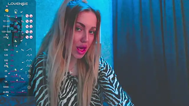 Snapshot of Mika_Rayy chatting on 01-17-25, 10:23 Mika Rayy online show from 01-17-25, 10:23