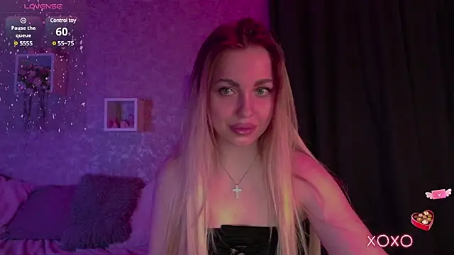 Snapshot of Mika_Rayy chatting on 02-15-25, 09:48 Mika Rayy online show from 02-15-25, 09:48