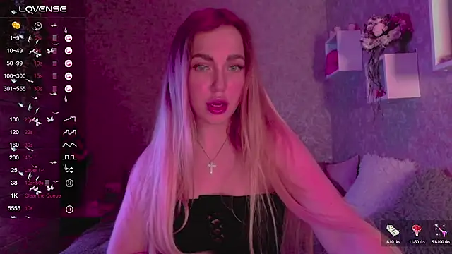 Snapshot of Mika_Rayy chatting on 03-14-25, 08:38 Mika Rayy online show from 03-14-25, 08:38