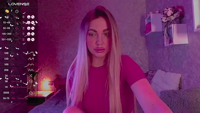 Snapshot of Mika_Rayy chatting on 03-19-25, 06:46 Mika Rayy online show from 03-19-25, 06:46