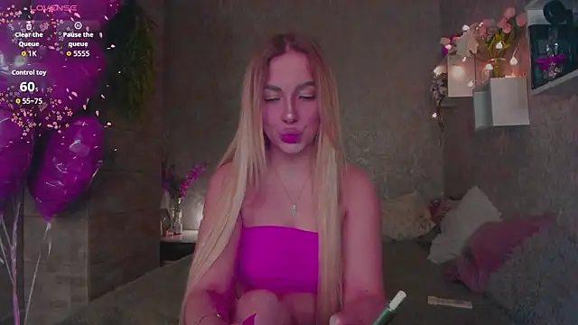 Snapshot of Mika_Rayy chatting on 02-28-26, 04:08 Mika Rayy online show from 02-28-26, 04:08