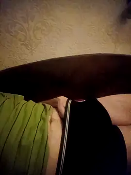 Snapshot of Lukas2204 chatting on 11-21-25, 09:46 Lukas2204 online show from 11-21-25, 09:46