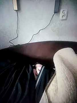 Snapshot of Lukas2204 chatting on 02-12-26, 02:56 Lukas2204 online show from 02-12-26, 02:56