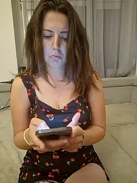 Snapshot of Melenka chatting on 07-15-26, 10:48 Melenka online show from 07-15-26, 10:48