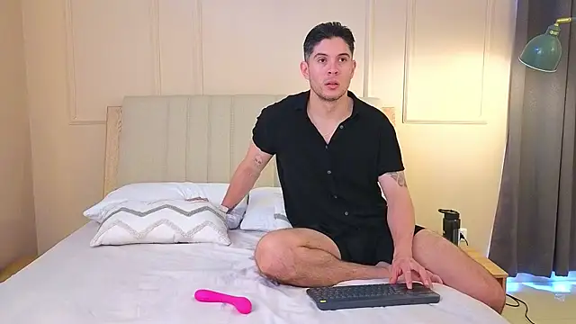 mr danni online show from 05-11-26, 07:33