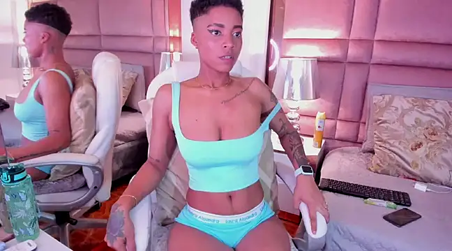 LuciaWallace online show from 02-15-25, 03:42