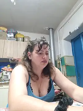 Snapshot of Jyleta chatting on 06-11-26, 12:32 Jyleta online show from 06-11-26, 12:32