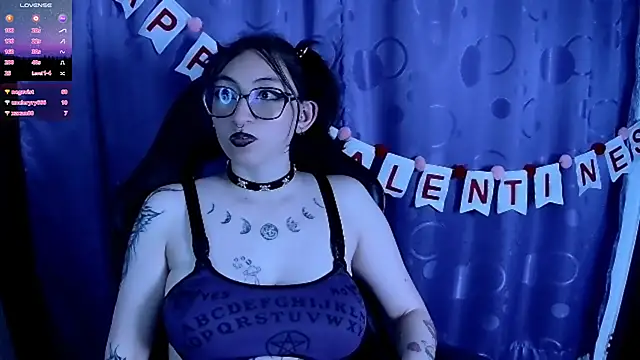 Kimlennox  online show from 02-11-25, 10:18