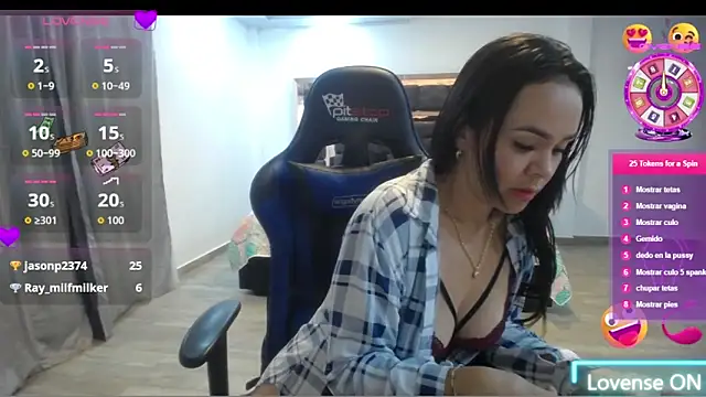 Snapshot of Francheskasmile chatting on 09-10-25, 05:29 Francheskasmile online show from 09-10-25, 05:29