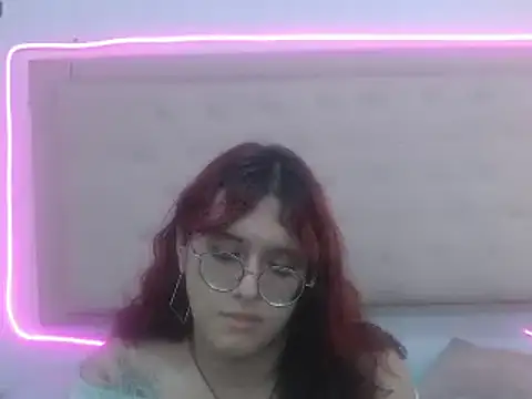 Snapshot of kathepickmanx chatting on 02-26-25, 06:47 kathepickmanx online show from 02-26-25, 06:47