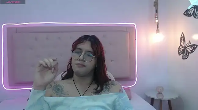 Snapshot of kathepickmanx chatting on 03-13-25, 03:44 kathepickmanx online show from 03-13-25, 03:44