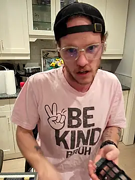 SoxxyNsh online show from 04-05-26, 01:36