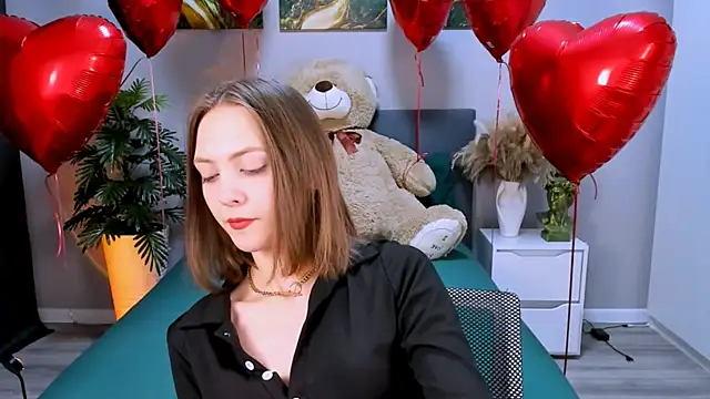 Snapshot of JesssWalker chatting on 02-19-25, 05:06 JesssWalker online show from 02-19-25, 05:06