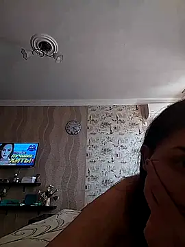 Rosanna Rennie online show from 02-23-25, 01:42