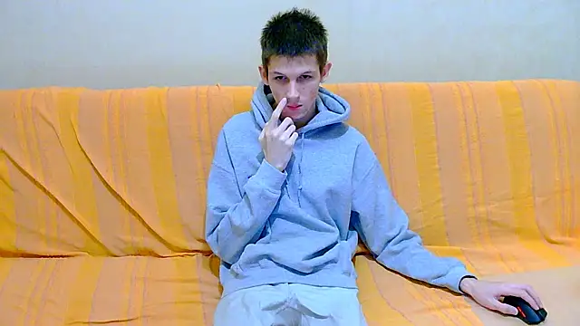 Lester Broo online show from 02-12-26, 07:25