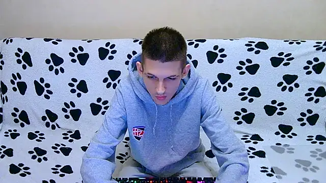 Lester Broo online show from 04-18-26, 09:37