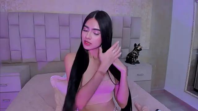 Snapshot of BellaaStorm chatting on 02-18-25, 06:15 BellaaStorm online show from 02-18-25, 06:15