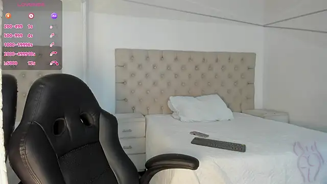 Snapshot of BellaaStorm chatting on 09-26-25, 09:08 BellaaStorm online show from 09-26-25, 09:08