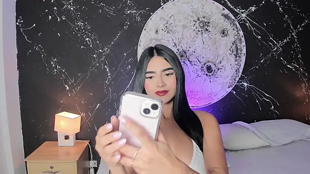 Snapshot of BellaaStorm chatting on 10-01-25, 05:35 BellaaStorm online show from 10-01-25, 05:35