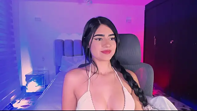 Snapshot of BellaaStorm chatting on 10-22-25, 09:36 BellaaStorm online show from 10-22-25, 09:36