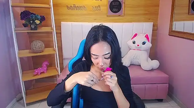 Snapshot of victoria_ricci_a chatting on 02-10-25, 04:36 victoria ricci a online show from 02-10-25, 04:36