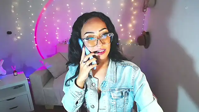 Snapshot of victoria_ricci_a chatting on 03-13-25, 02:16 victoria ricci a online show from 03-13-25, 02:16