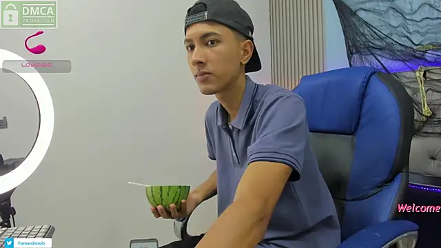 HarolddXL online show from 10-30-25, 01:23