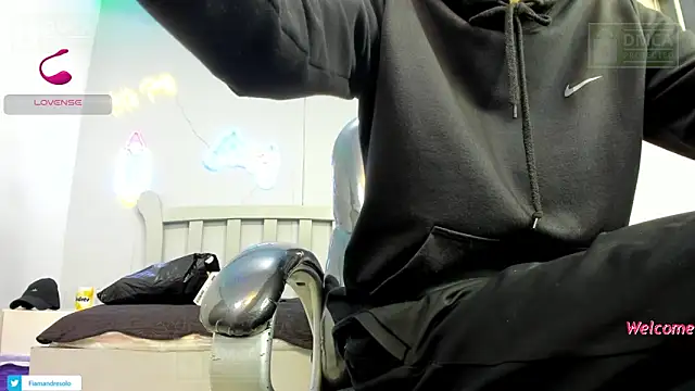 HarolddXL online show from 12-04-25, 01:31