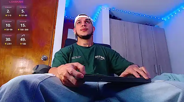 austinoficial online show from 02-23-25, 03:24